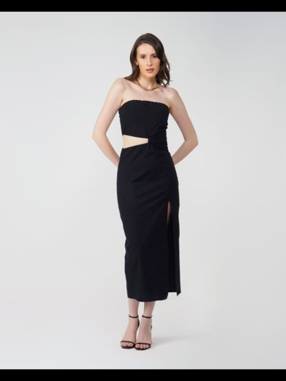 Zara Elegant Strapless Black Midi Dress with Side Cutout